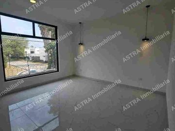 SE VENDE CASA EN FRACCIONAMIENTO EN Super Axex, Boulevard de Los Reyes, Pueblo de San Bernardino Tlaxcalancingo, San Andrés Cholula, Puebla, 72820, ME