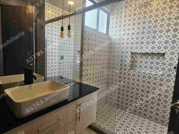 SE VENDE CASA EN FRACCIONAMIENTO EN Super Axex, Boulevard de Los Reyes, Pueblo de San Bernardino Tlaxcalancingo, San Andrés Cholula, Puebla, 72820, ME