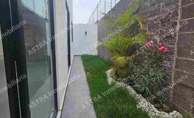 SE VENDE CASA EN FRACCIONAMIENTO EN Super Axex, Boulevard de Los Reyes, Pueblo de San Bernardino Tlaxcalancingo, San Andrés Cholula, Puebla, 72820, ME