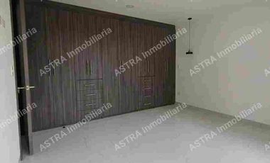 SE VENDE CASA EN FRACCIONAMIENTO EN Super Axex, Boulevard de Los Reyes, Pueblo de San Bernardino Tlaxcalancingo, San Andrés Cholula, Puebla, 72820, ME