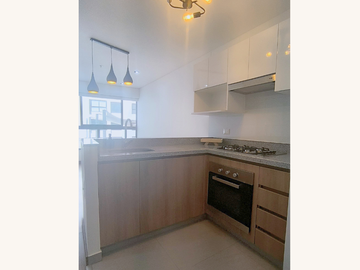 Alquiler de moderno departamento frente al Parque La Pera en San Isidro