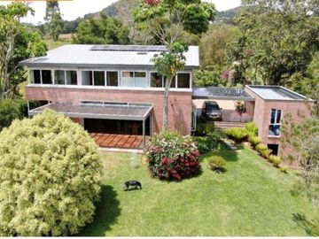 Venta Casa Unifamiliar sector Cabeceras Rionegro Antioquia