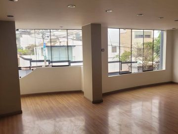VENTA DE DEPARTAMENTO EN CASUARINAS SUR EN SURCO