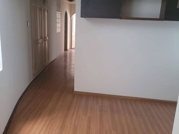 VENTA DE DEPARTAMENTO EN CASUARINAS SUR EN SURCO