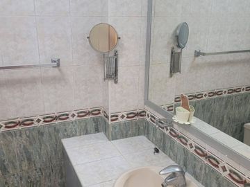 VENTA DE DEPARTAMENTO EN CASUARINAS SUR EN SURCO