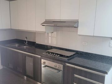 VENTA DE DEPARTAMENTO EN CASUARINAS SUR EN SURCO
