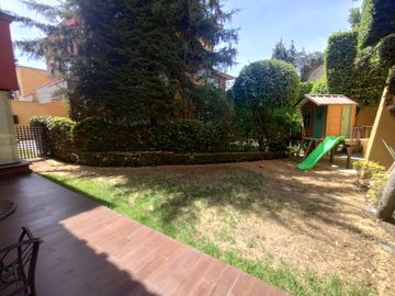 PRECIOSA Y ACOGEDORA CASA EN VENTA EN EXCLUSIVO CONDOMINIO EN SAN NICOLÁS TOTOLAPAN,