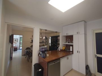 PRECIOSA Y ACOGEDORA CASA EN VENTA EN EXCLUSIVO CONDOMINIO EN SAN NICOLÁS TOTOLAPAN,