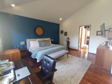 PRECIOSA Y ACOGEDORA CASA EN VENTA EN EXCLUSIVO CONDOMINIO EN SAN NICOLÁS TOTOLAPAN,
