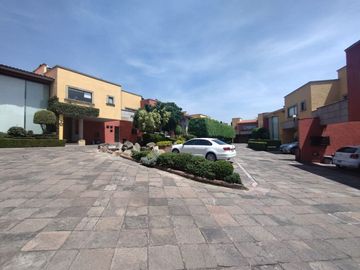 PRECIOSA Y ACOGEDORA CASA EN VENTA EN EXCLUSIVO CONDOMINIO EN SAN NICOLÁS TOTOLAPAN,
