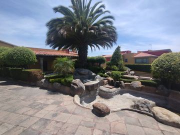 PRECIOSA Y ACOGEDORA CASA EN VENTA EN EXCLUSIVO CONDOMINIO EN SAN NICOLÁS TOTOLAPAN,