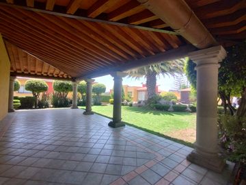 PRECIOSA Y ACOGEDORA CASA EN VENTA EN EXCLUSIVO CONDOMINIO EN SAN NICOLÁS TOTOLAPAN,
