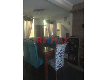 Venta Casa 3 Pisos De 85M2, Carabayllo