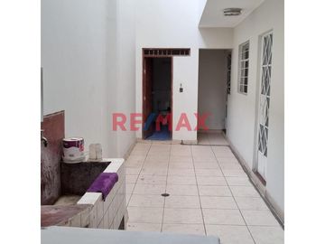 Casa 2 Pisos De 200M2, Carabayllo