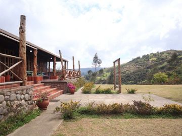 Casa de una sola planta hermosa en Santa Ana 4 DOR