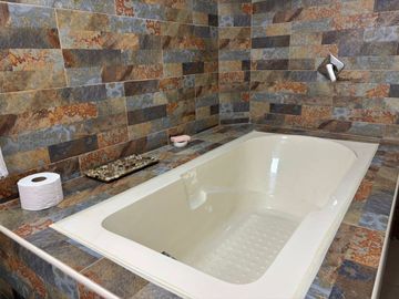 Casa de una sola planta hermosa en Santa Ana 4 DOR