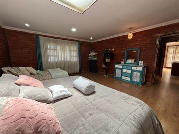 Casa de una sola planta hermosa en Santa Ana 4 DOR