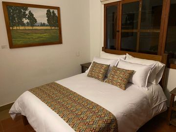 ESPECTACULAR CASA ESQUINERA EN VENTA.
