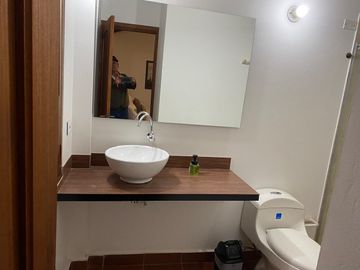 ESPECTACULAR CASA ESQUINERA EN VENTA.