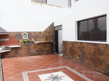 Venta - Casa - Urbanización El Condado - Norte - Quito