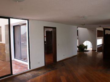 Venta - Casa - Urbanización El Condado - Norte - Quito