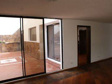 Venta - Casa - Urbanización El Condado - Norte - Quito