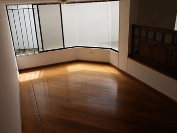 Venta - Casa - Urbanización El Condado - Norte - Quito