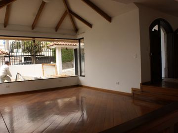 Venta - Casa - Urbanización El Condado - Norte - Quito
