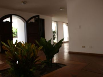 Venta - Casa - Urbanización El Condado - Norte - Quito