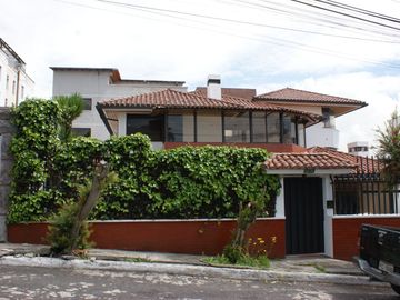 Venta - Casa - Urbanización El Condado - Norte - Quito