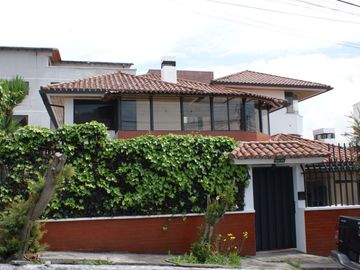 Venta - Casa - Urbanización El Condado - Norte - Quito