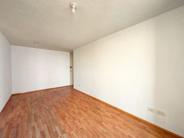 Departamento de ocasión en condominio club
