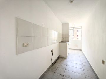 Departamento de ocasión en condominio club