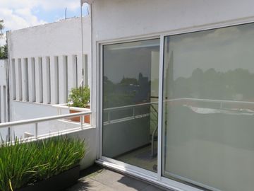 CASA EN CONDOMINIO 3 REC CON BAÑO, 3 AUTOS, VIGILANCIA, JARDÍN TERRAZA,CERCA DEL HOSPITAL ANGELES