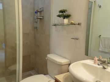 CASA EN CONDOMINIO 3 REC CON BAÑO, 3 AUTOS, VIGILANCIA, JARDÍN TERRAZA,CERCA DEL HOSPITAL ANGELES