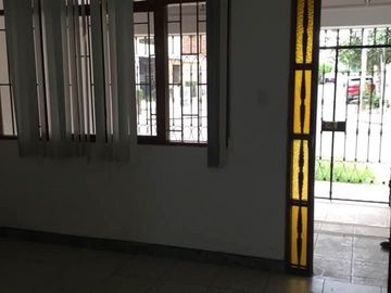 CASA EN ALQUILER - SAN ISIDRO - ICA - A MEDIA CUADRA DE LA AV. SAN MARTIN - EX SUNAFIL