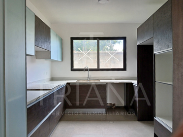 EXCLUSIVAS CASAS DE 3 HABITACIONES EN CONJUNTO PRIVADO LOS ALISOS - TUMBACO