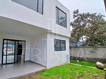 EXCLUSIVAS CASAS DE 3 HABITACIONES EN CONJUNTO PRIVADO LOS ALISOS - TUMBACO