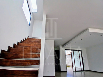 EXCLUSIVAS CASAS DE 3 HABITACIONES EN CONJUNTO PRIVADO LOS ALISOS - TUMBACO