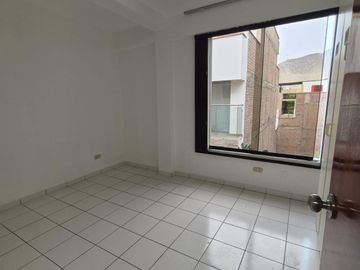 Alquiler Departamento en Las Laderas De La Molina S/ 2,400 ( incluye mantenimiento y arbitrios)