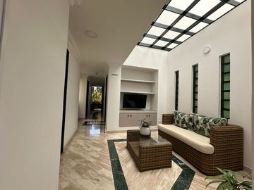 Venta Casa Hotel Boutique, Barrio El Ingenio, sur de Cali, Colombia