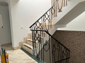 Venta Casa Hotel Boutique, Barrio El Ingenio, sur de Cali, Colombia