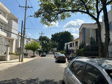 Venta Casa Hotel Boutique, Barrio El Ingenio, sur de Cali, Colombia
