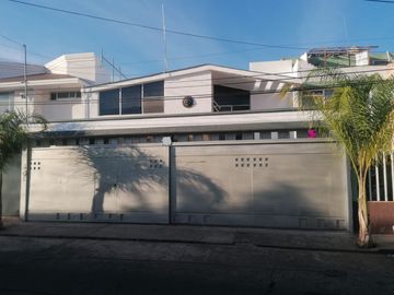 VENTA DE CASA EN LA COLONIA FÉLIX IRETA