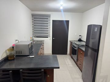 VENTA CASA AMUEBLADA EN PRIVADA CATENA