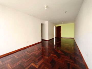 Departamento con 2 habitaciones frente a Megaplaza