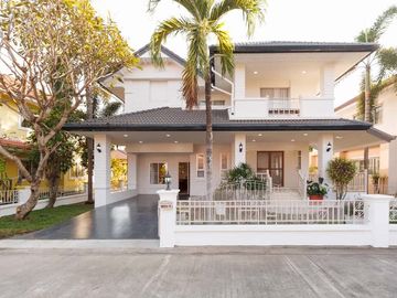 Single house for sale, renovated, Royal Village, 5 bedrooms, with built-in furniture, near Kad Farang