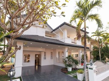 Single house for sale, renovated, Royal Village, 5 bedrooms, with built-in furniture, near Kad Farang