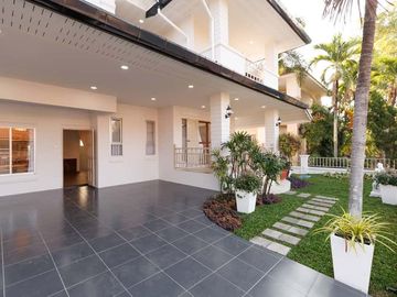Single house for sale, renovated, Royal Village, 5 bedrooms, with built-in furniture, near Kad Farang