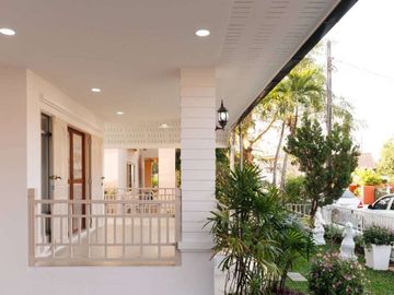 Single house for sale, renovated, Royal Village, 5 bedrooms, with built-in furniture, near Kad Farang